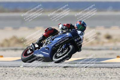 media/Oct-05-2025-CVMA (Sun) [[beeef4f201]]/Race 2-Supersport Middleweight/